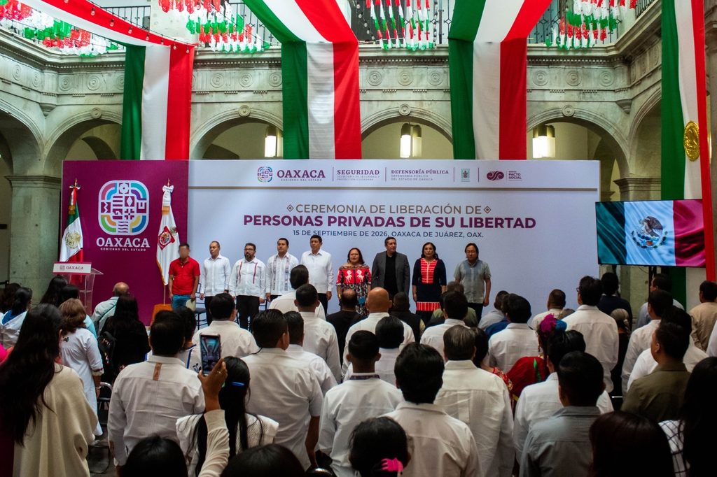 1001917463-1024x682 En casi cuatro añosOtorga Primavera Oaxaqueña boletas de libertad a más de 4 mil personas• Se realizó la ceremonia de liberación de 341 personas en el marco de las Fiestas Patrias