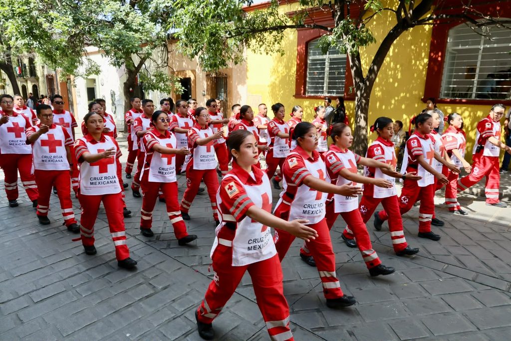 1001919298-1024x683 Encabeza Salomón Jara Desfile Cívico-Militar por el 216 Aniversario del inicio de la Independencia de México